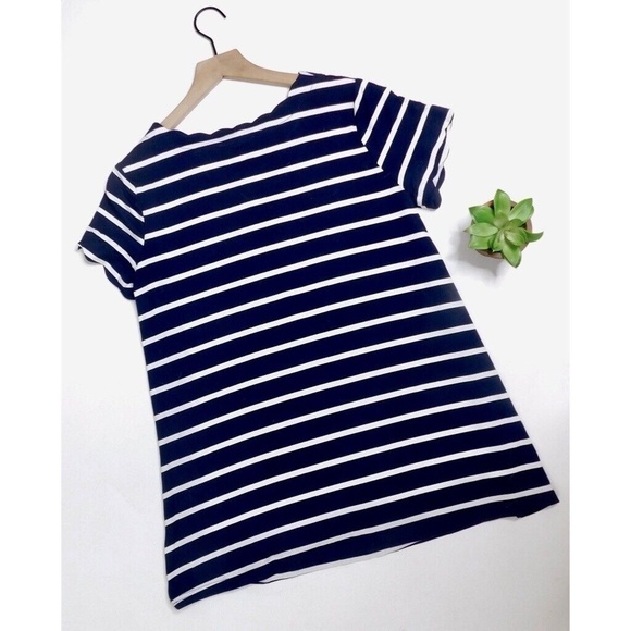 NWT!! UMGEE Navy Blue & White Scalloped Knit Top Pullover Nautical ~ Small - Picture 9 of 11